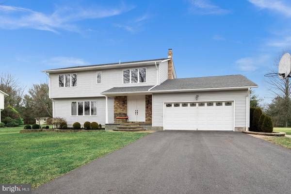 9 DUKOFF DR, Hamilton, NJ 08690