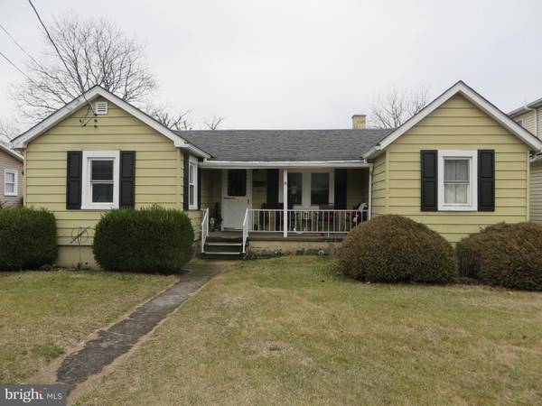 235 TYRONE ST, Greencastle, PA 17225