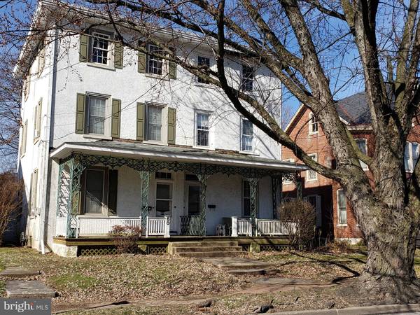 62 N 3RD ST, Oxford, PA 19363