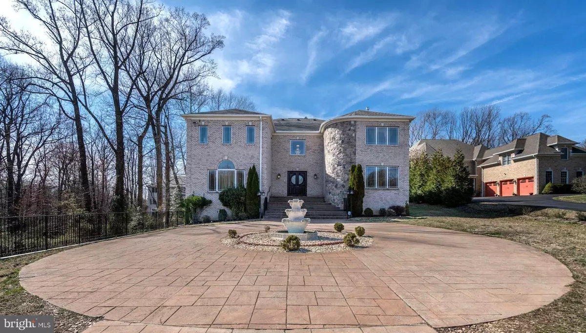 Great Falls, VA 22066,946 SENECA RD