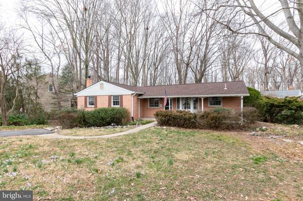 9100 COLT LN, Annandale, VA 22003