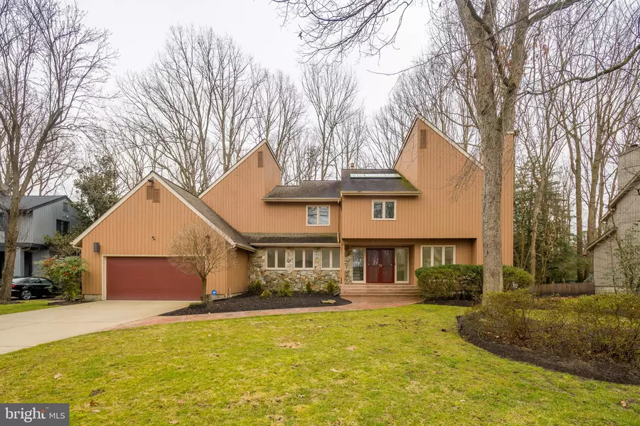 5 WINDSOR DR, Voorhees, NJ 08043