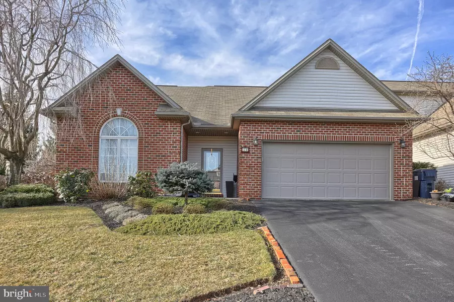 31 FAIRFAX LN, Annville, PA 17003