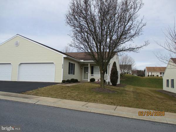 3016 LAKEFIELD RD, York, PA 17402