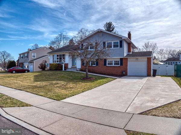 203 WINDING WAY, Morrisville, PA 19067