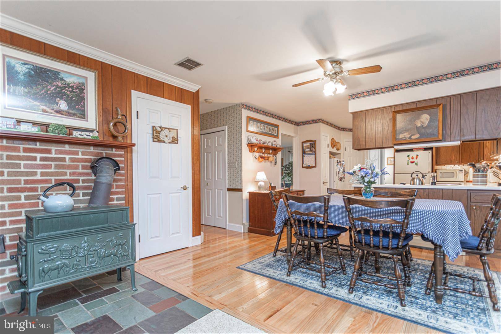 Schwenksville, PA 19473,390 SALFORD STATION RD