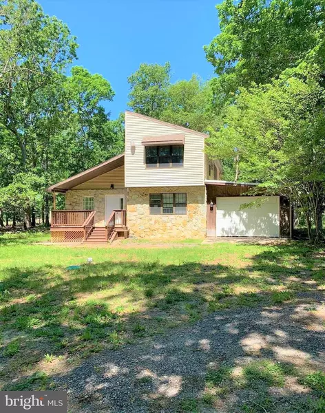 9 VIVIAN LN, Monroeville, NJ 08343