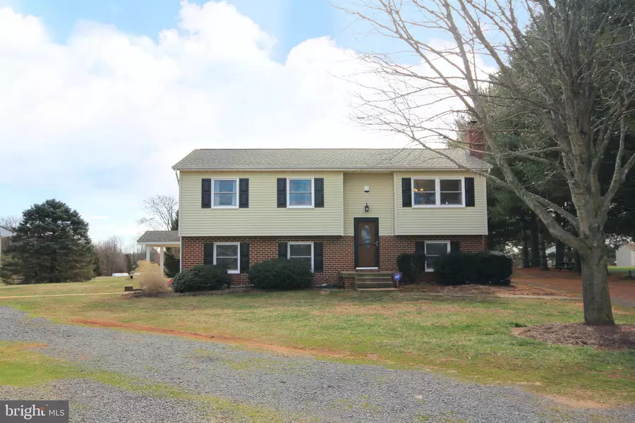 7279 COVINGTONS CORNER RD, Bealeton, VA 22712