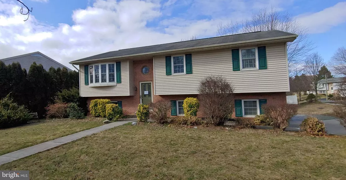 Mount Joy, PA 17552,904 LIBERTY CT