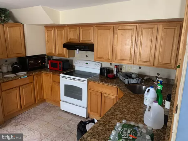 Merchantville, NJ 08109,10 CHAPEL AVE