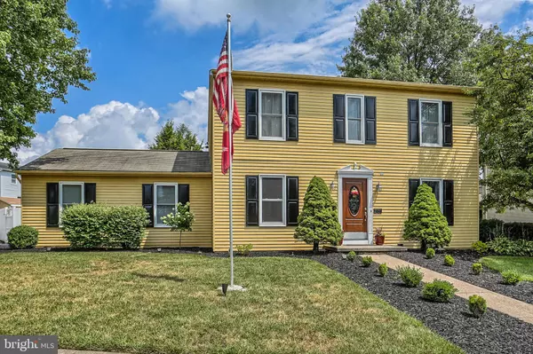 2731 S ROSEGARDEN BLVD, Mechanicsburg, PA 17055