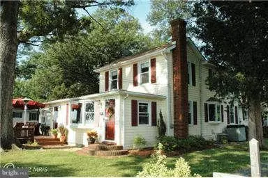 1001 IRVING AVE, Colonial Beach, VA 22443