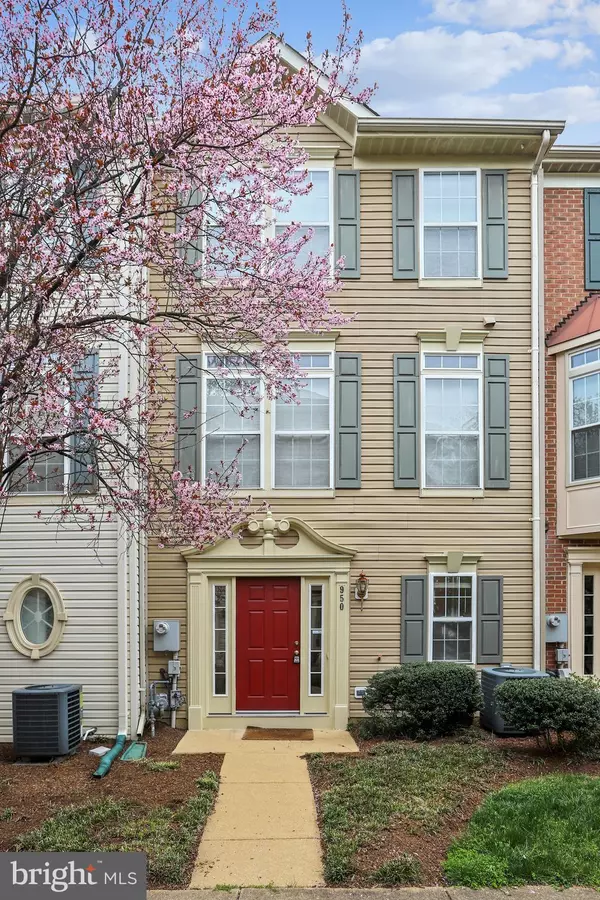 Alexandria, VA 22304,950 HARRISON CIR