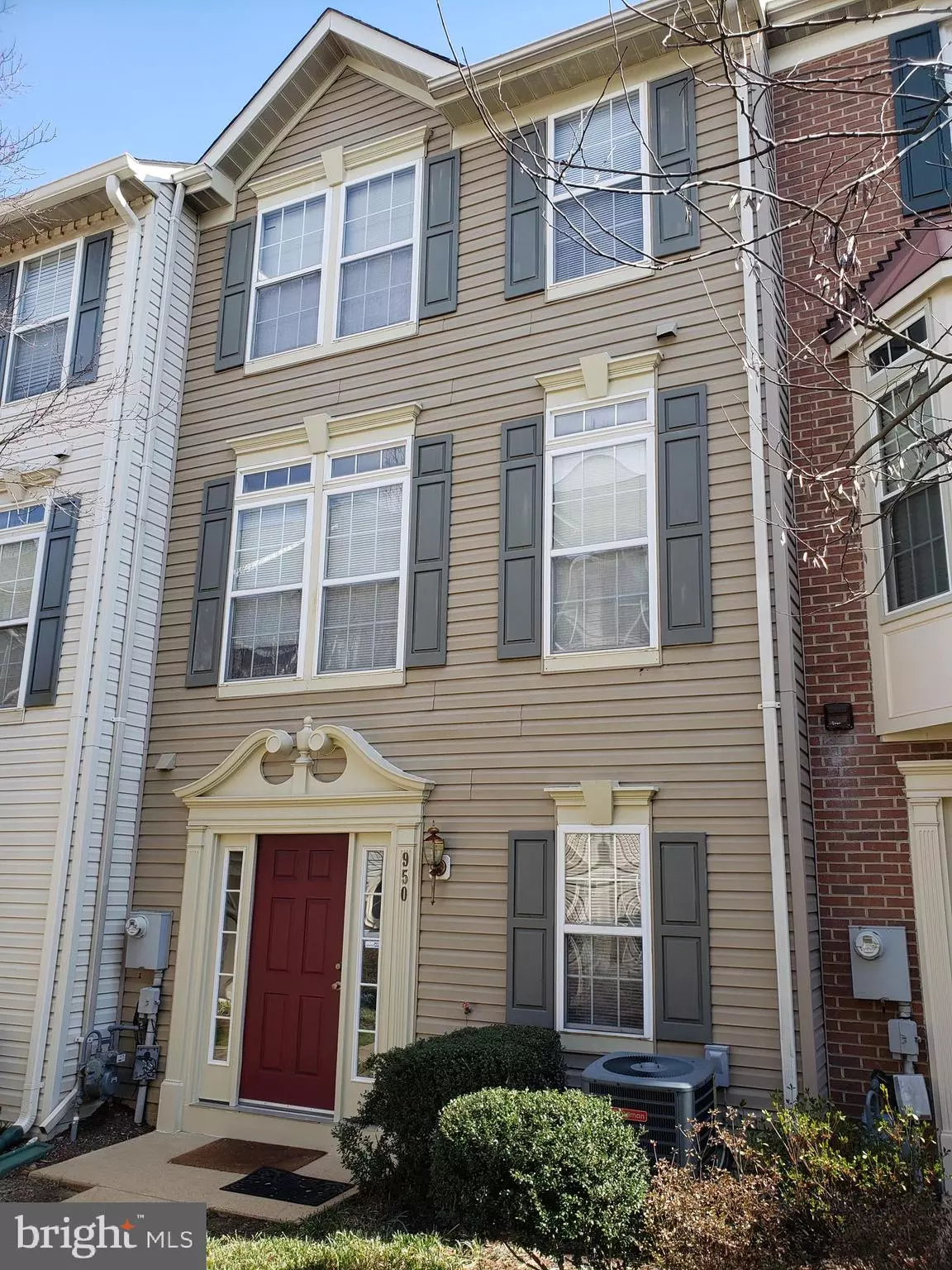 Alexandria, VA 22304,950 HARRISON CIR