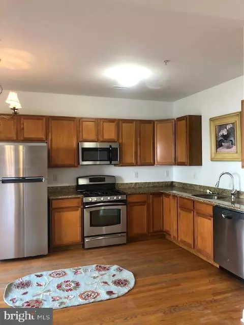 Conshohocken, PA 19428,4 COVENTRY CT