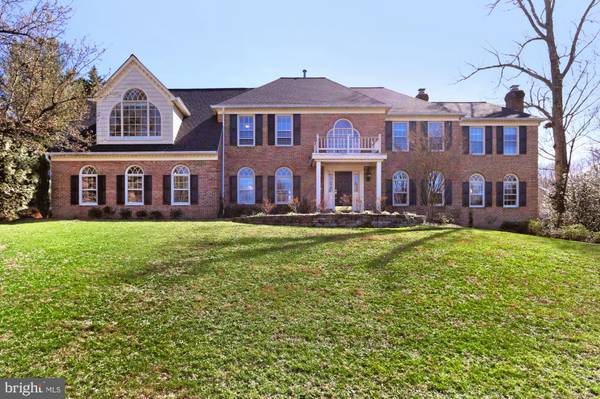 5931 FAIRVIEW WOODS DR, Fairfax Station, VA 22039