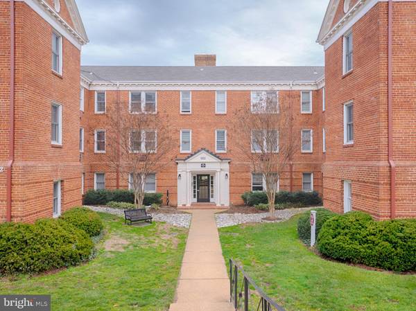 922 S WASHINGTON ST #205, Alexandria, VA 22314