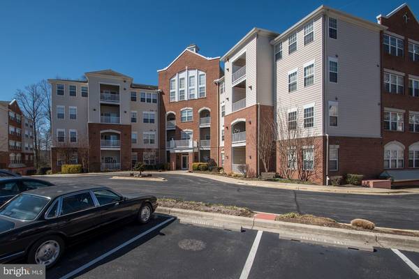 2608 CHAPEL LAKE DR #401, Gambrills, MD 21054