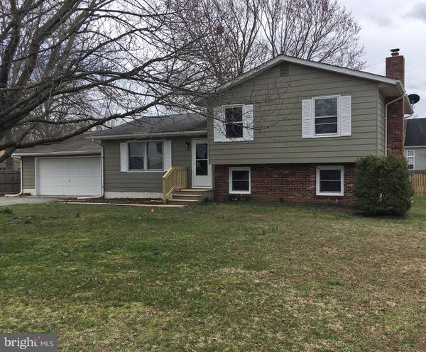 15 W INNER CIR, Dover, DE 19904