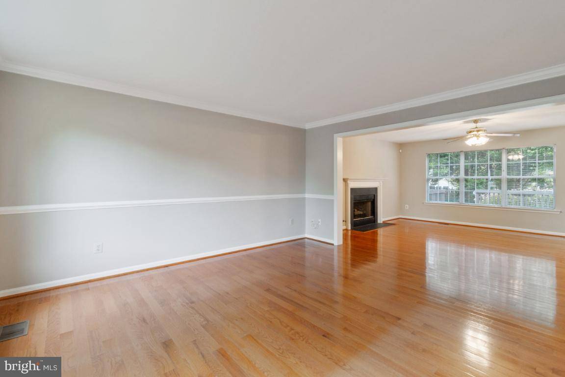 Dumfries, VA 22025,15559 ATTERBURY CT