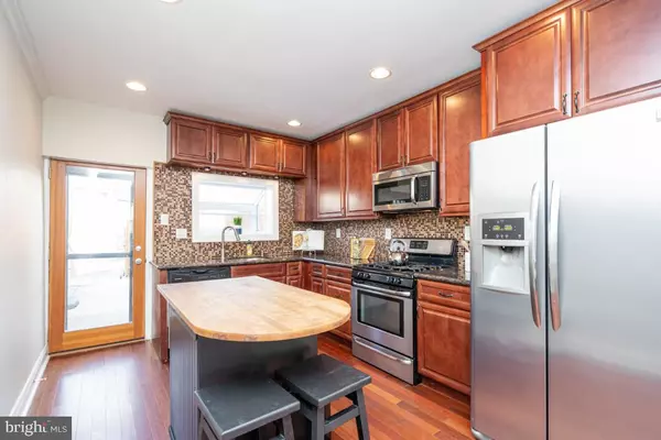 Philadelphia, PA 19147,733 ELLSWORTH ST