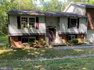 8004 GRACIE DR, Manassas, VA 20112