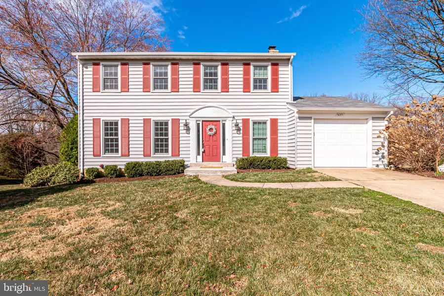 4371 FARM HOUSE LN, Fairfax, VA 22032