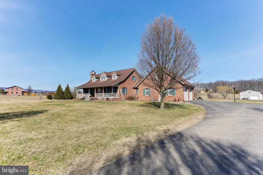 4972 ROCKDALE RD, Greencastle, PA 17225