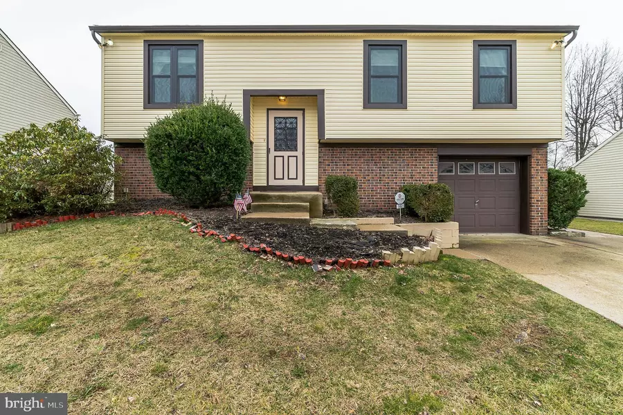 592 FERNWOOD LN, Fairless Hills, PA 19030