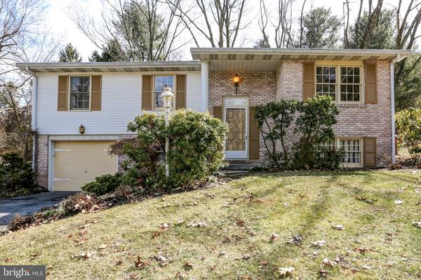 1346 BRADLEY AVE, Hummelstown, PA 17036