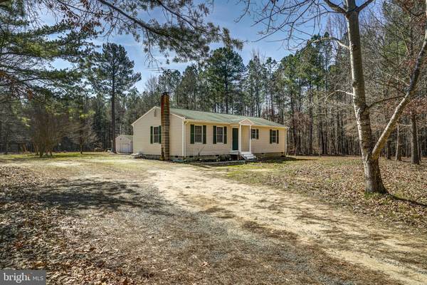 1742 EASTHAM RD, Bumpass, VA 23024