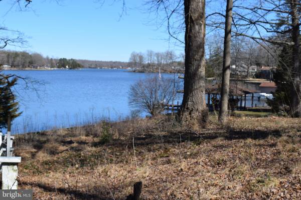 S LAKESHORE DR, Louisa, VA 23093