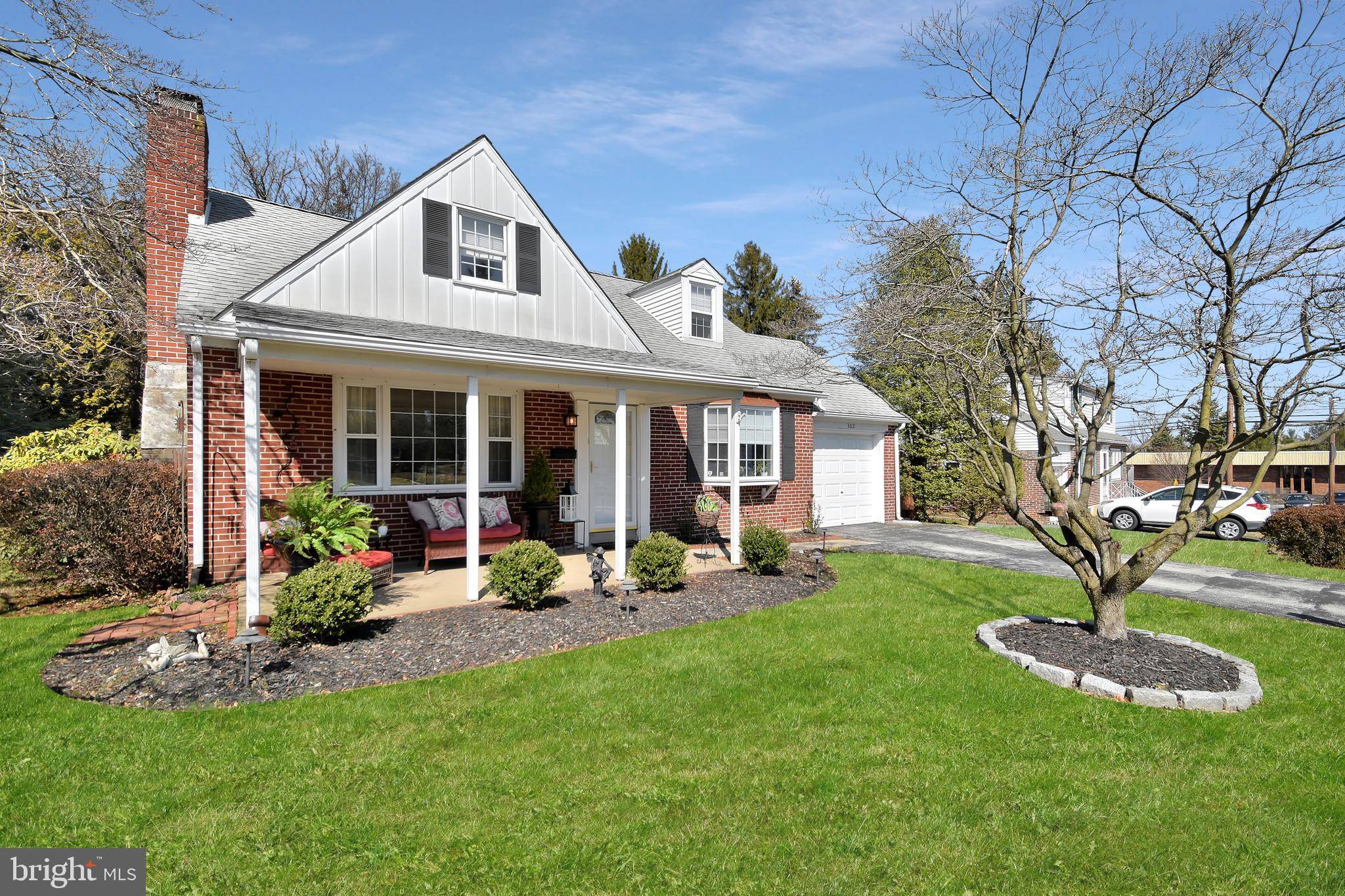 302 CANDLEWOOD RD, Broomall, PA 19008