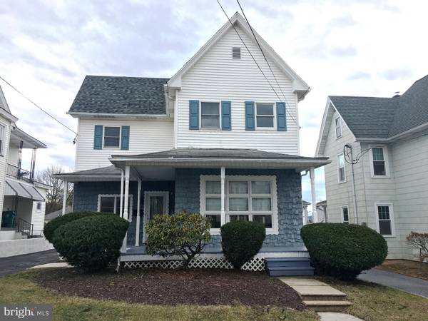 11 2ND AVE, Lehighton, PA 18235