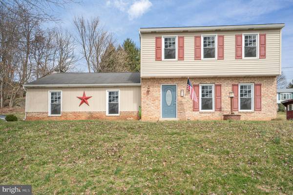 15 VINLYN DR, York Haven, PA 17370