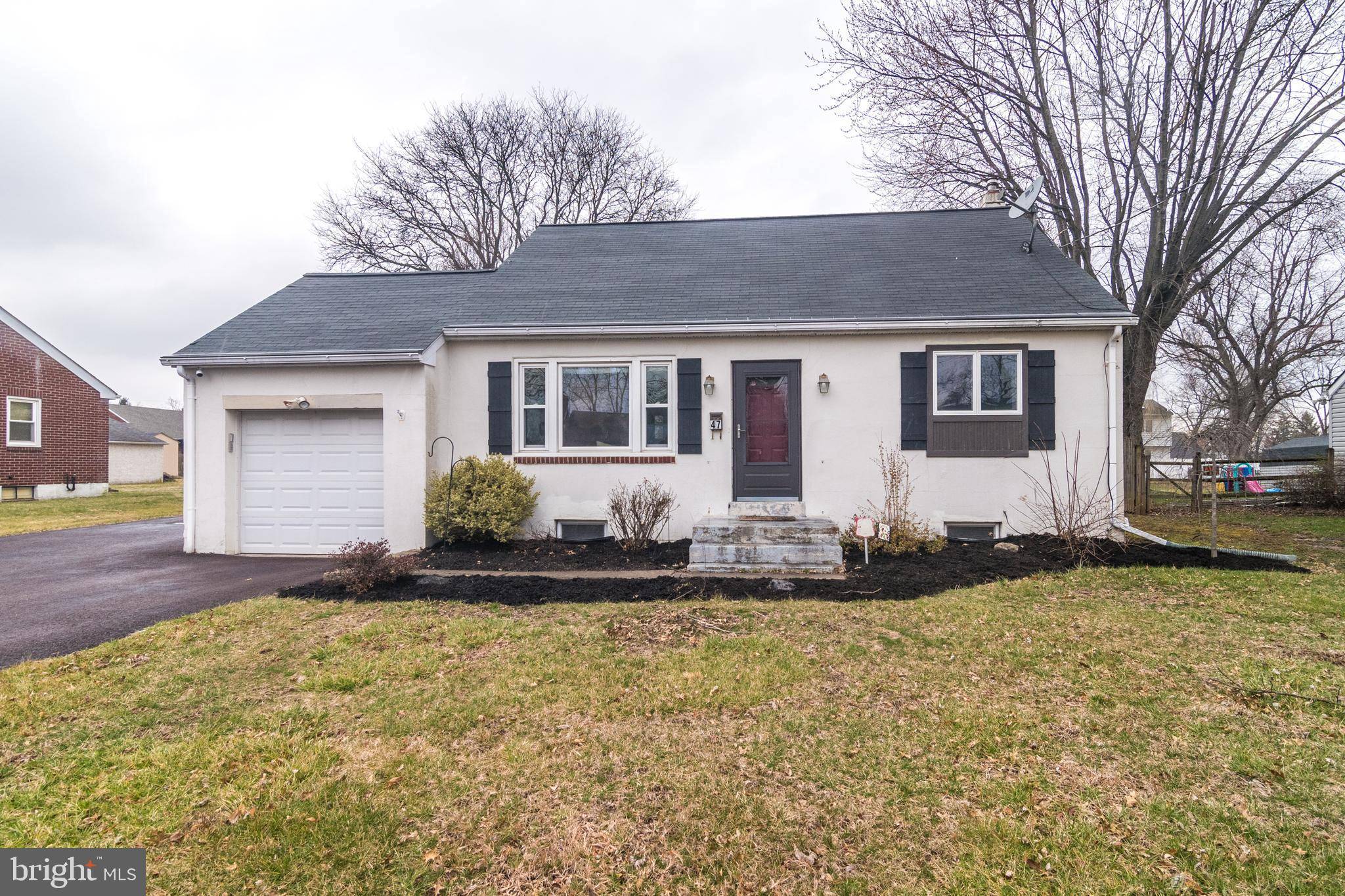 47 W CENTRAL AVE, Telford, PA 18969