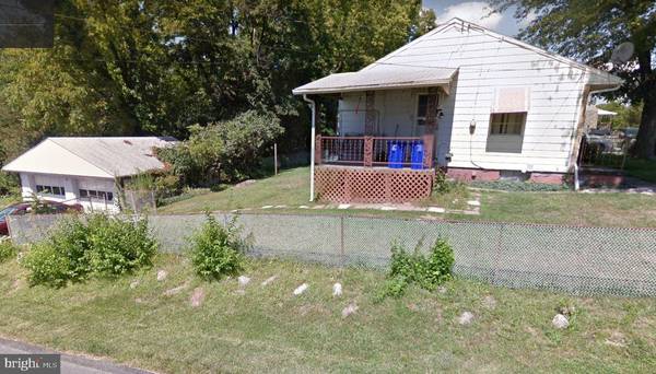 6 W HIGHLAND AVE, Enola, PA 17025