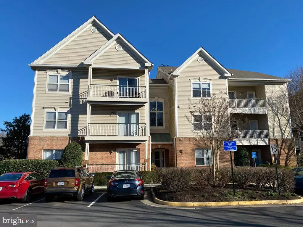 Alexandria, VA 22315,6555 GRANGE LN #404