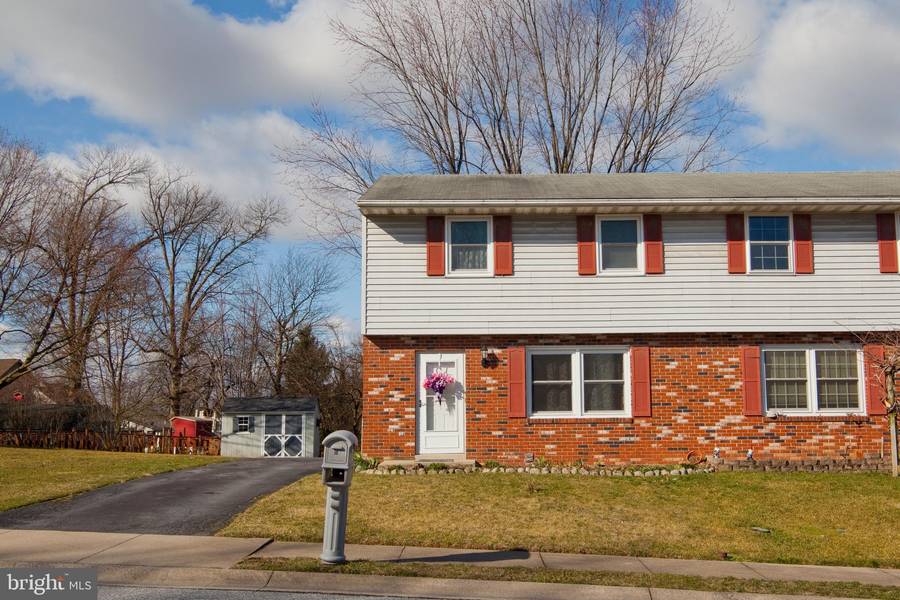 6 STONY RUN RD, Stevens, PA 17578