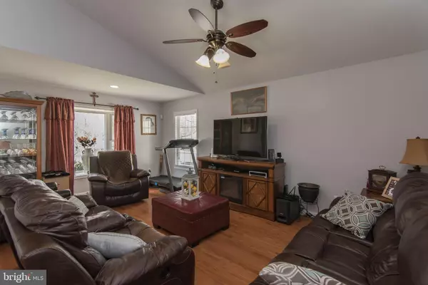 Colonial Beach, VA 22443,312 7TH ST