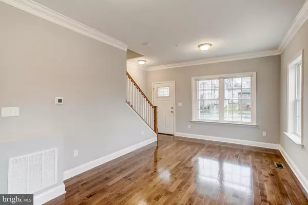 Baltimore, MD 21224,803 S NORTH POINT RD