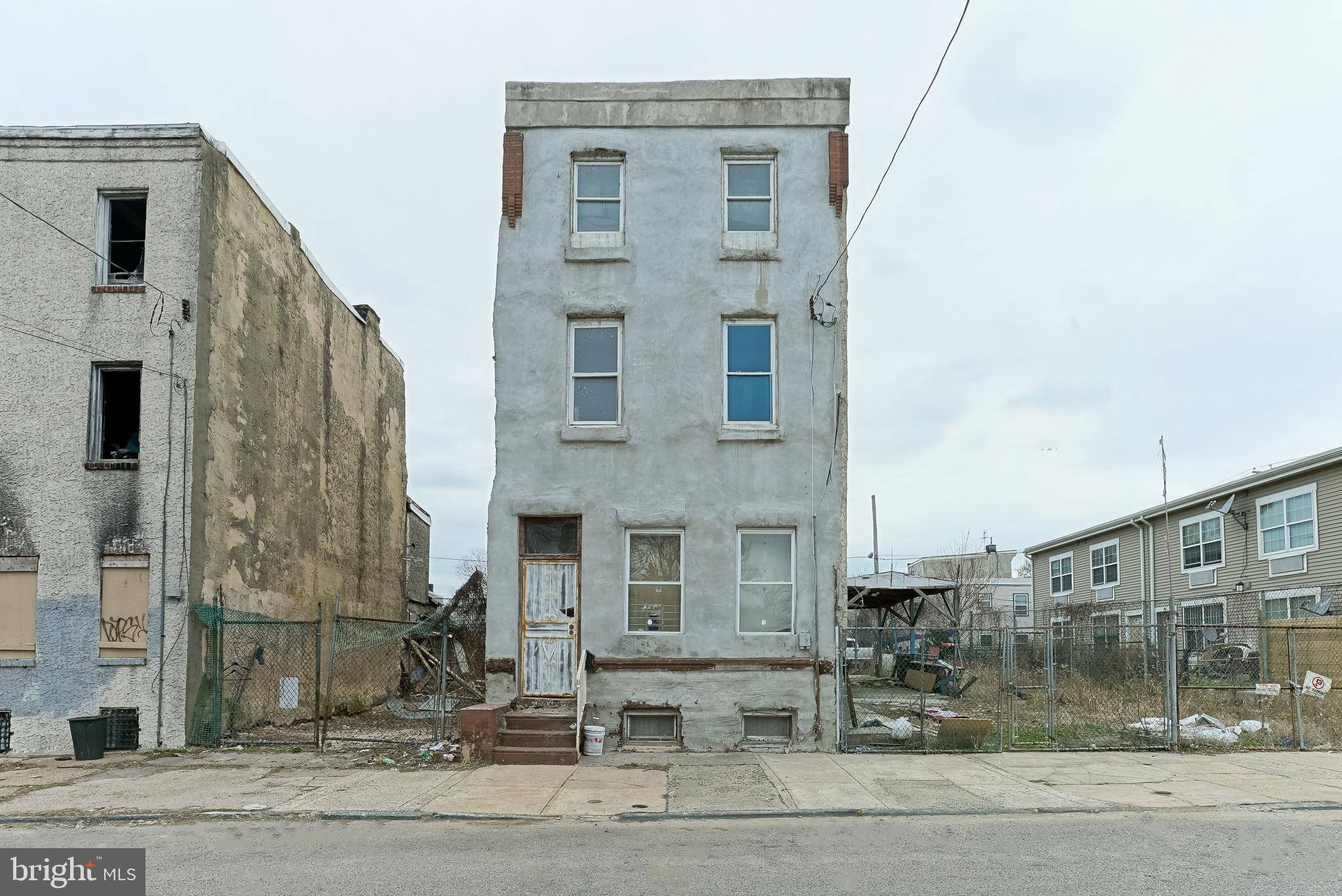 2050 N 3RD ST, Philadelphia, PA 19122