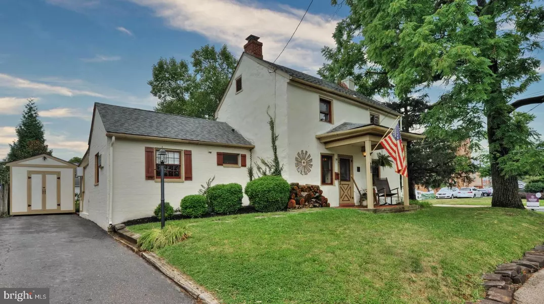 701 WALNUT ST, Lansdale, PA 19446