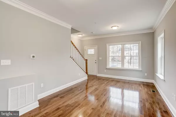 Baltimore, MD 21224,805 S NORTH POINT RD