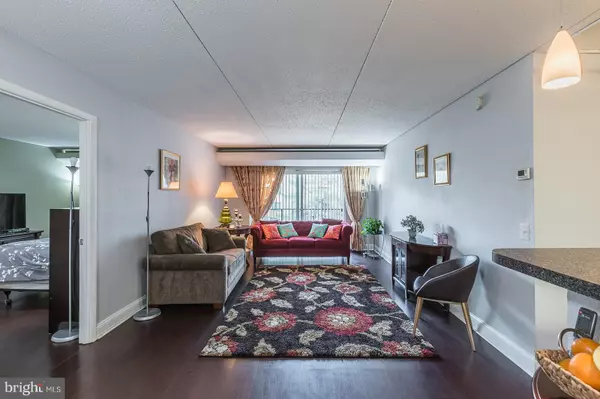 Alexandria, VA 22304,60 S VAN DORN ST #410