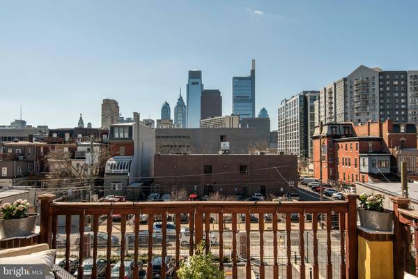 Philadelphia, PA 19130,1726 GREEN ST #4