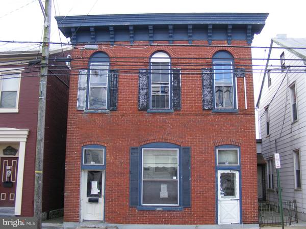 212-214 W MAIN AVE, Myerstown, PA 17067