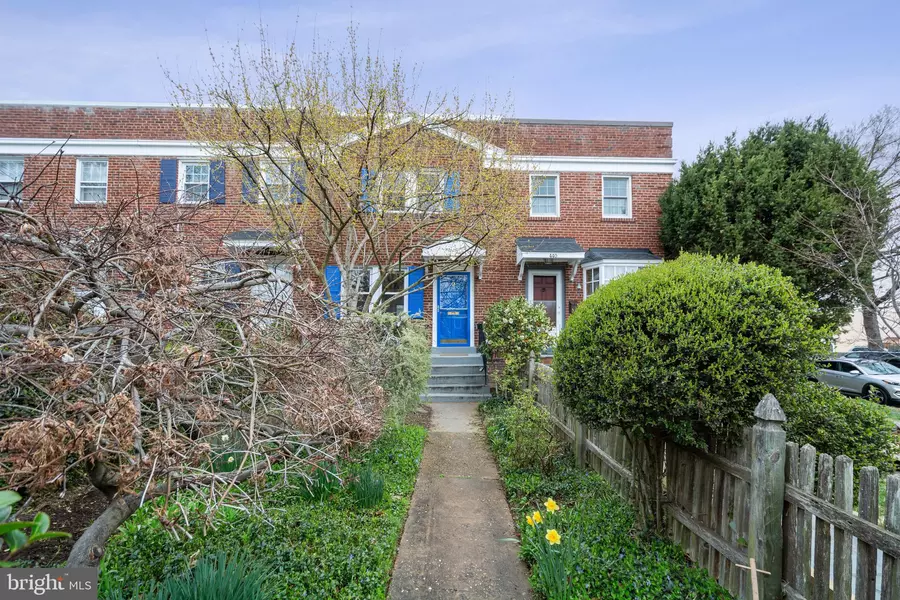 438 E NELSON AVE, Alexandria, VA 22301