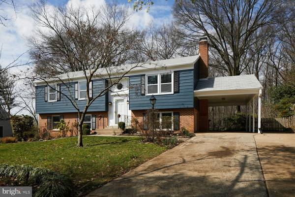 6906 STONEYBROOKE LN, Alexandria, VA 22306