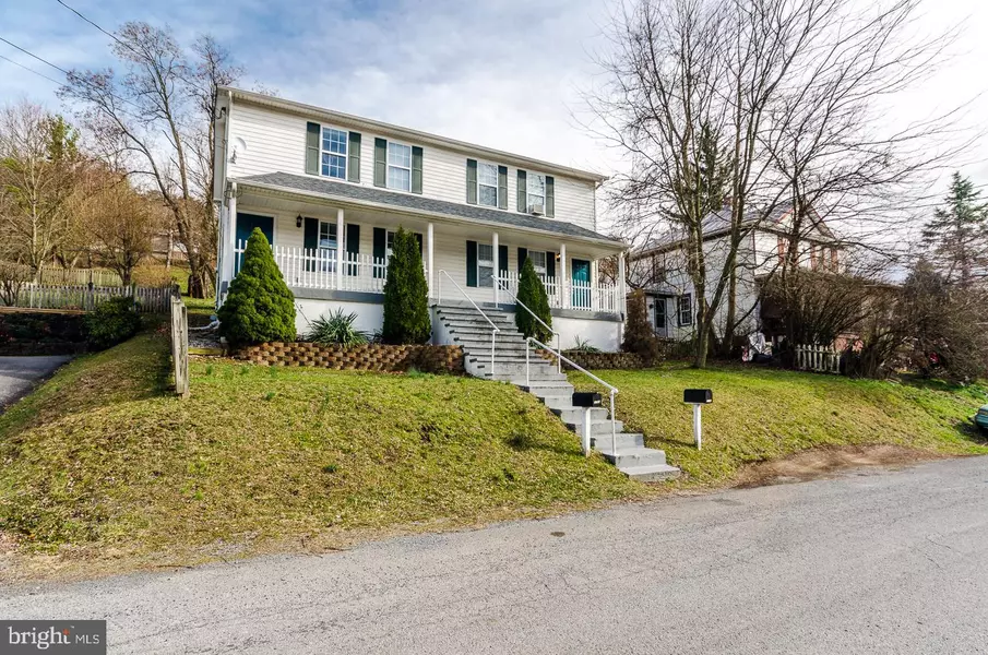 119 S LAUREL AVE, Berkeley Springs, WV 25411